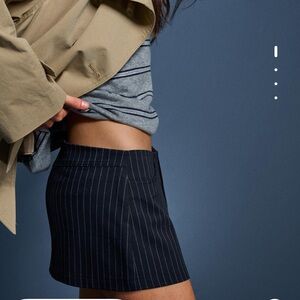 BNWOT bershka mini tailored skirt size L